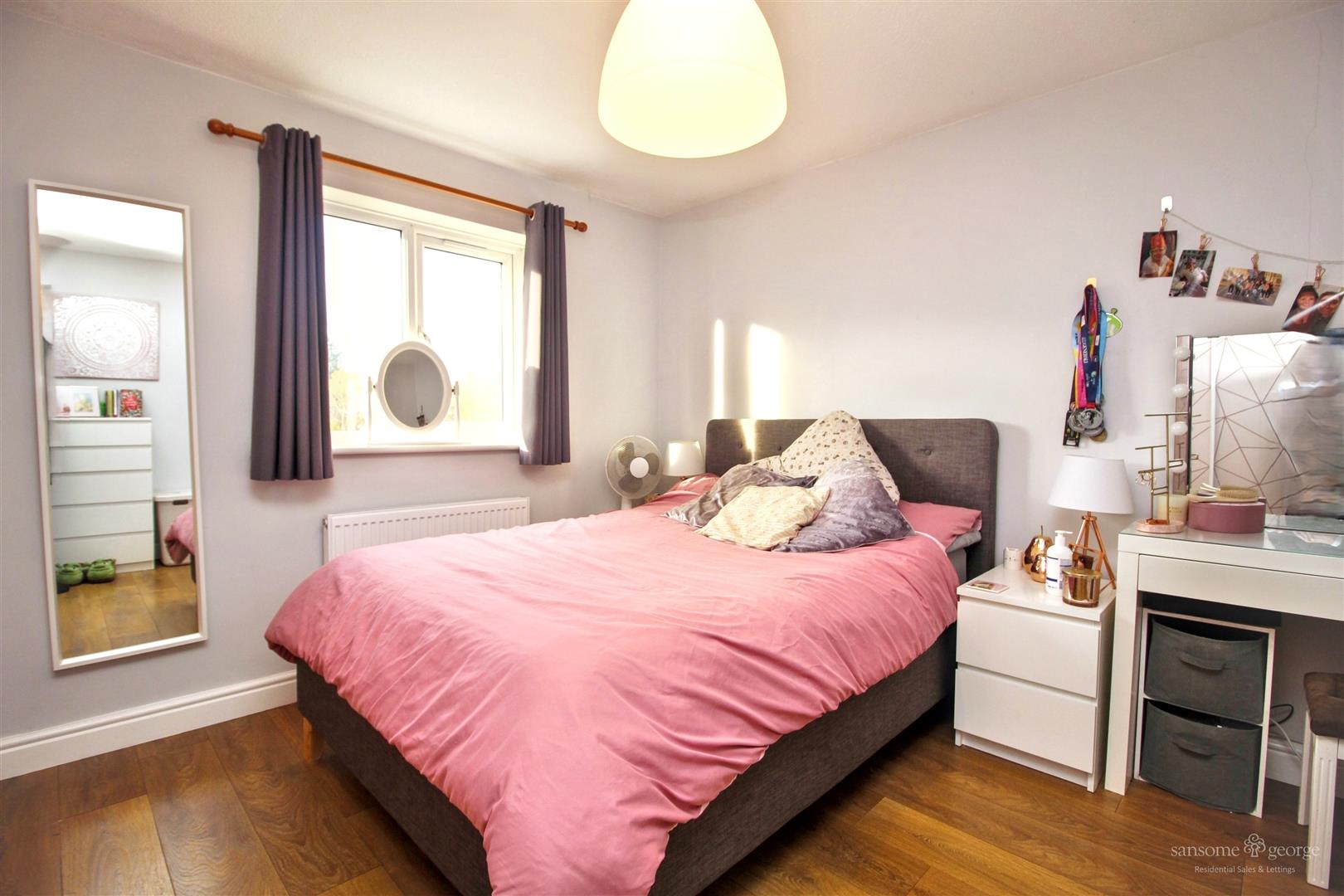 Thornton Mews, Reading
